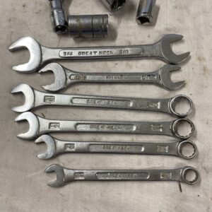 GREAT neck tool lot wrench set 3/8 – 9/16 and 1/2 – 3/4 and random sockets
