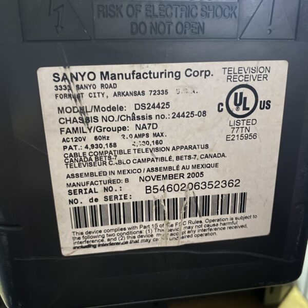 Sanyo 24” CRT TV Retro Gaming Video Game Flat Screen DS24425 W/O Remote - Image 3
