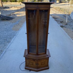 Weiman curio cabinet *Read Description